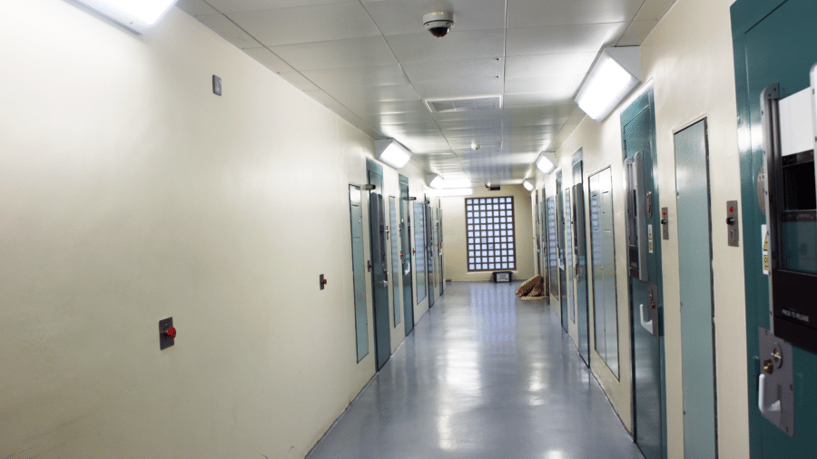 Custody corridor (without bars)